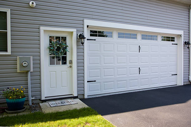 24/7 Emergency Garage Door Panel Replacement experts in Johnson City, TX